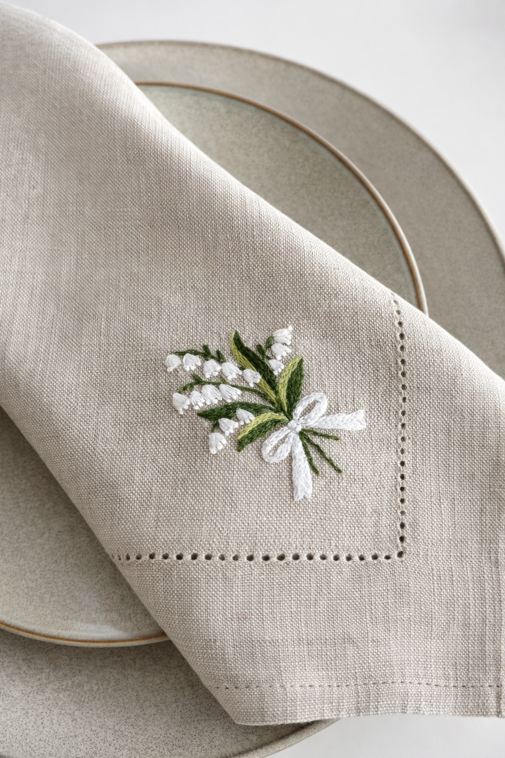 Serwetka lniana Konwalie haft ręczny